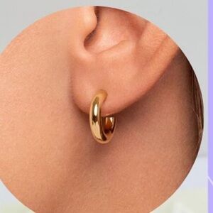 NEW 18K GOLD HOOP EARRINGS, NICE EARRINGS 18k gold plated, CUTE EARRINGS.